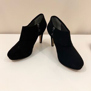 Adrienne Vittadini Black Suede Heels